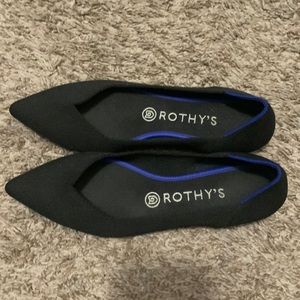 The Pointe Rothy’s Black
